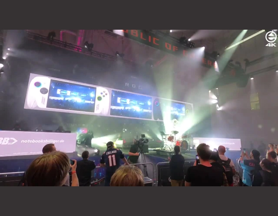 Republic of Gamers - Bühnenshow Mirrorman @ gamescom